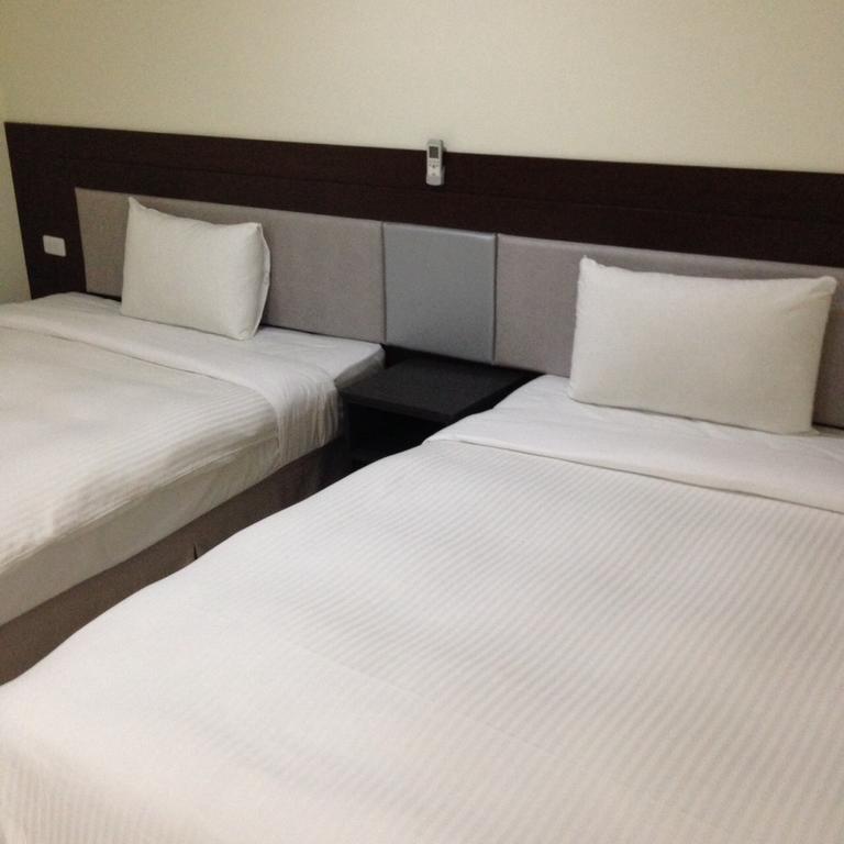 Big Bear Hotel Kaohsziung Kültér fotó